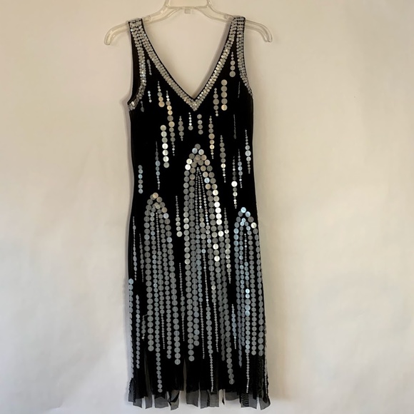 Sue Wong Dresses & Skirts - Sue Wong Sequin & Fringe Dress Size 6 Black